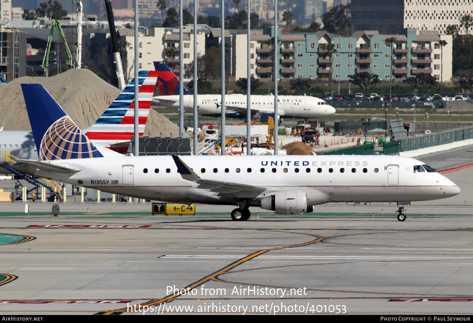 Aircraft Photo of N135SY | Embraer 175LR (ERJ-170-200LR) | United Express | AirHistory.net #401053