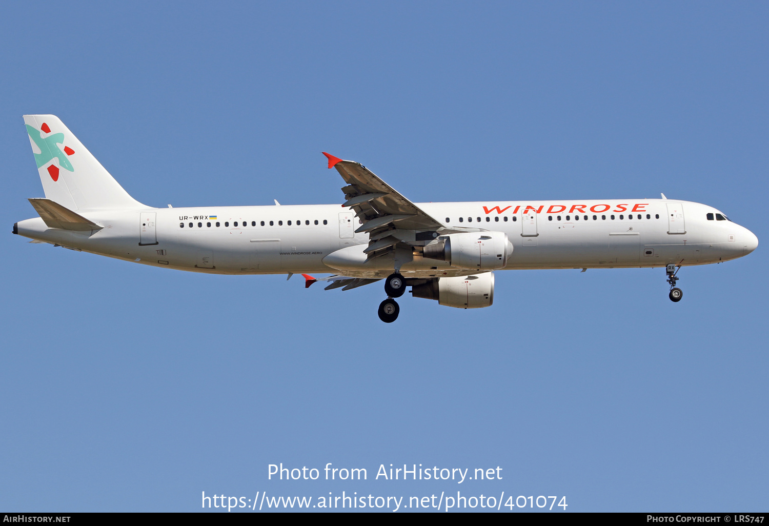 Aircraft Photo of UR-WRX | Airbus A321-211 | Windrose | AirHistory.net #401074