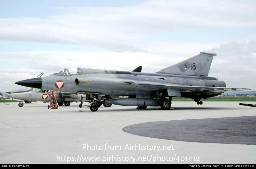 Aircraft Photo of 18 | Saab J35Oe Draken | Austria - Air Force | AirHistory.net #401412