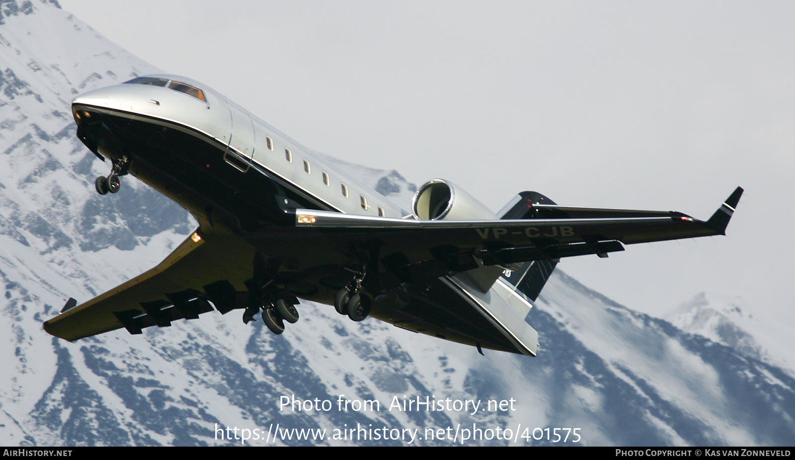 Aircraft Photo of VP-CJB | Bombardier Challenger 604 (CL-600-2B16) | AirHistory.net #401575