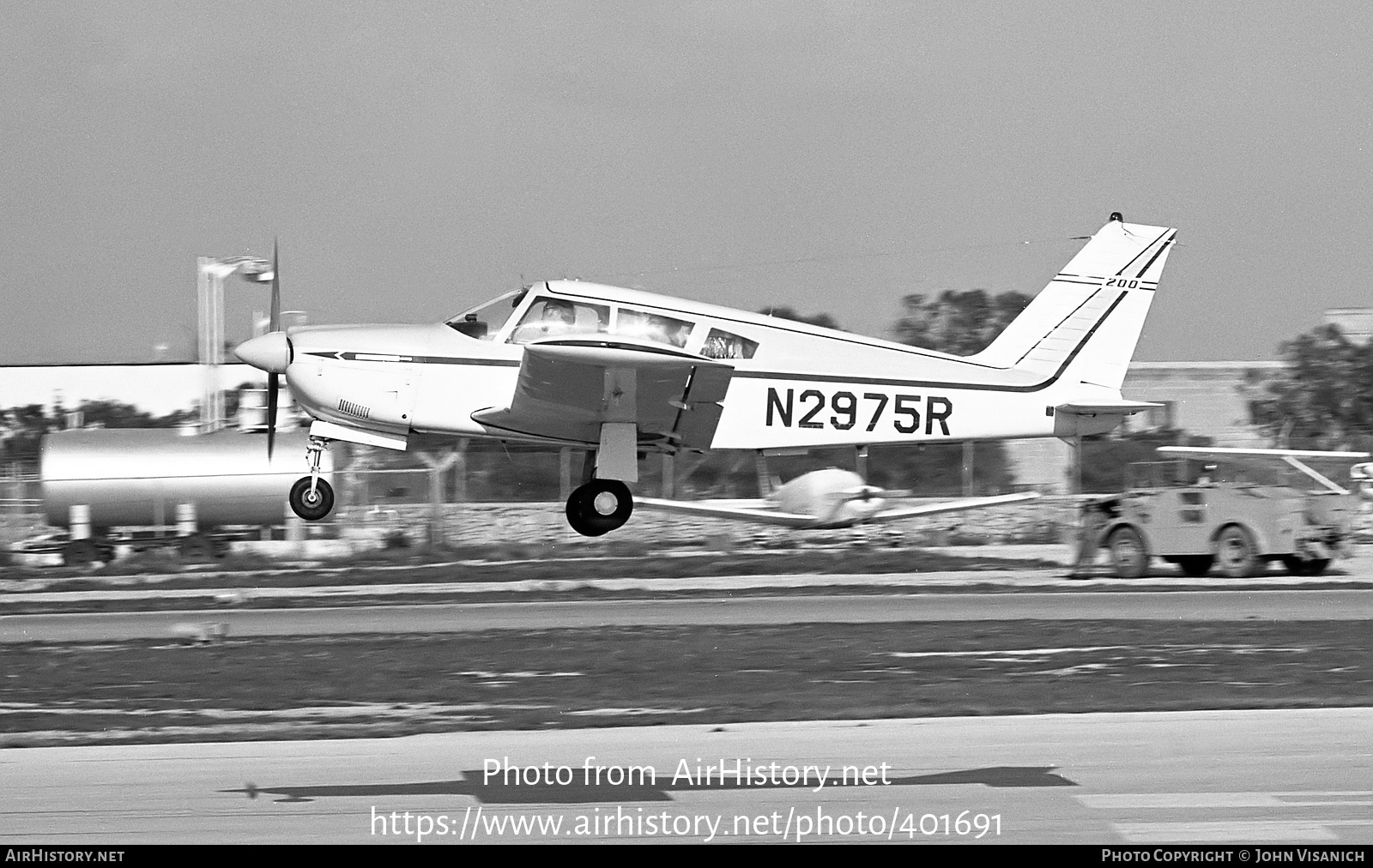 Aircraft Photo of N2975R | Piper PA-28R-200 Cherokee Arrow | AirHistory.net #401691