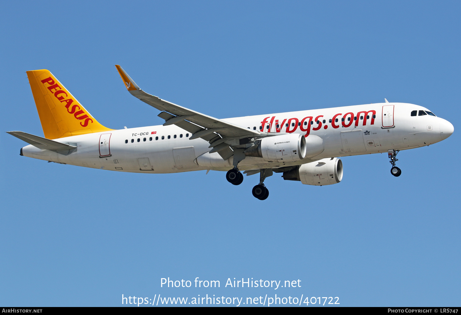 Aircraft Photo of TC-DCG | Airbus A320-214 | Pegasus Airlines | AirHistory.net #401722