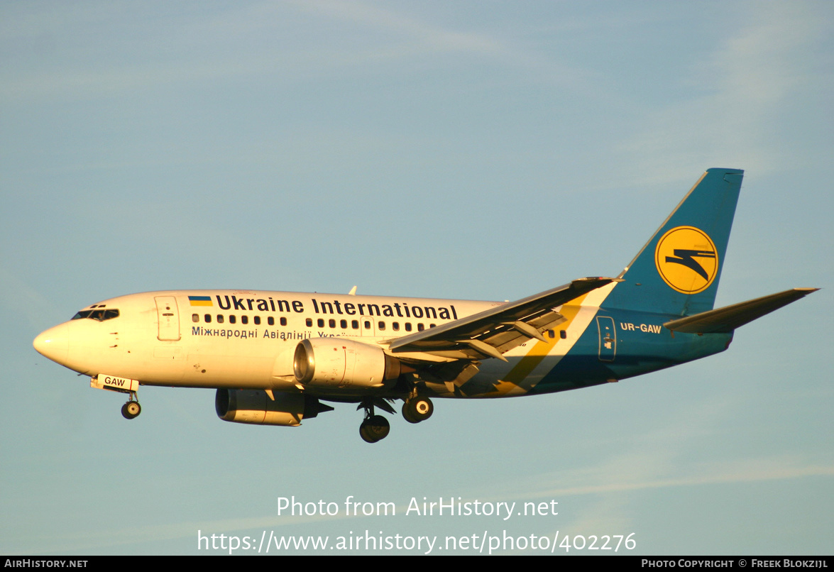 Aircraft Photo of UR-GAW | Boeing 737-5Y0 | Ukraine International Airlines | AirHistory.net #402276