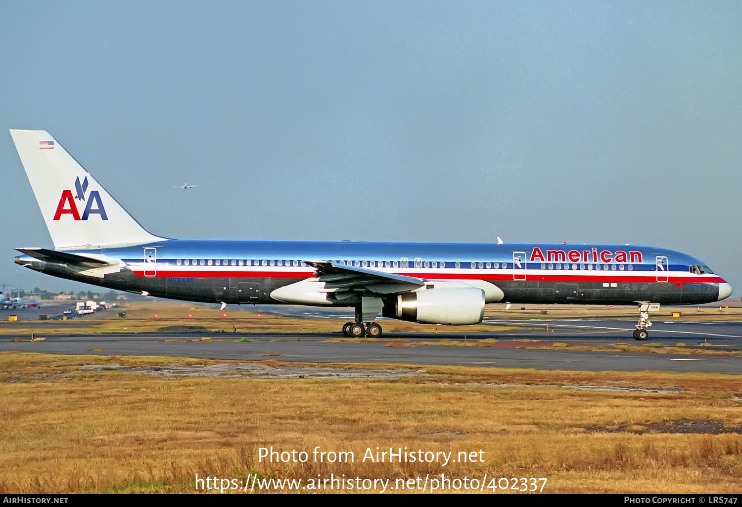 Aircraft Photo of N694AN | Boeing 757-223 | American Airlines | AirHistory.net #402337