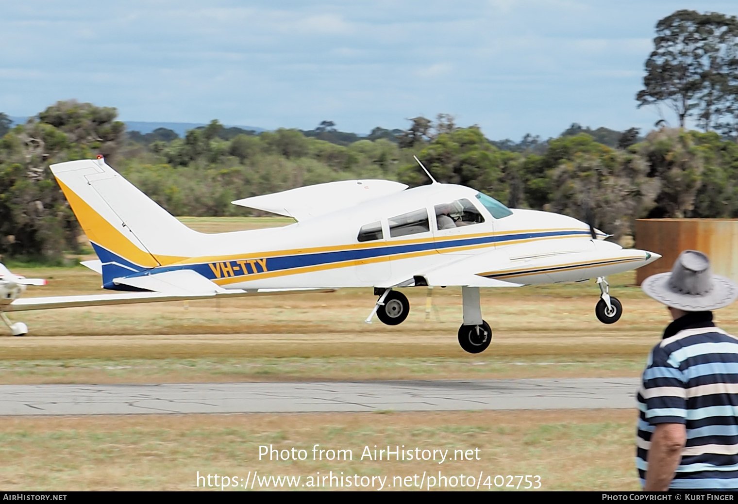 Aircraft Photo of VH-TTY | Cessna 310H | AirHistory.net #402753