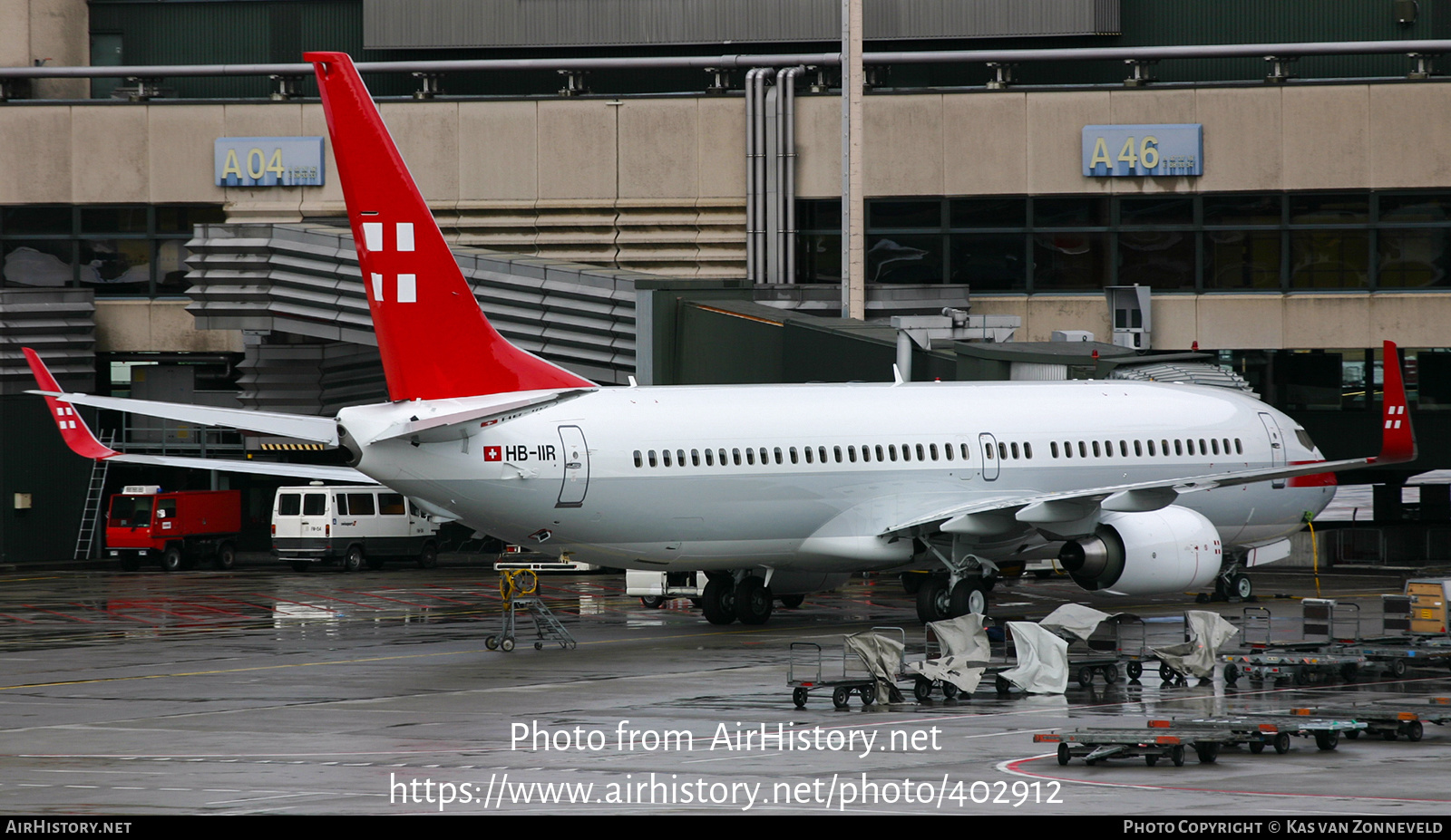 Aircraft Photo of HB-IIR | Boeing 737-86Q | PrivatAir | AirHistory.net #402912