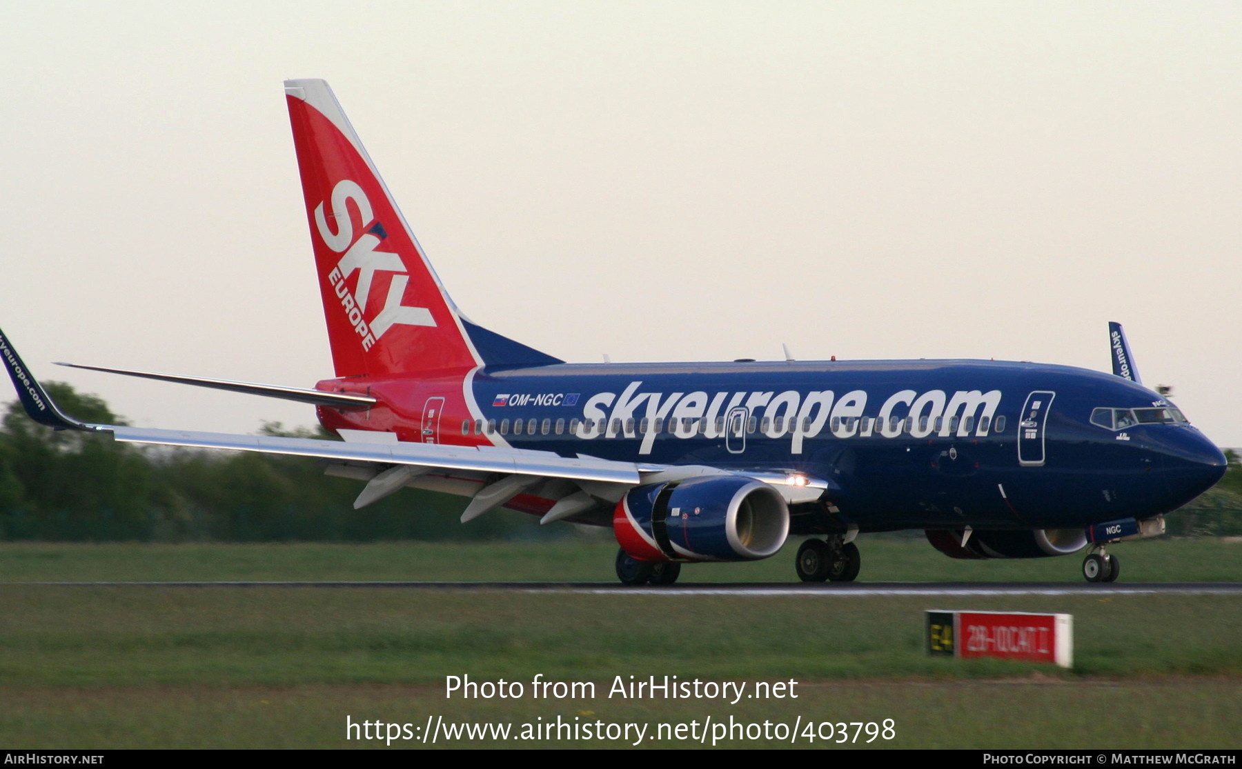 Aircraft Photo of OM-NGC | Boeing 737-76N | SkyEurope Airlines | AirHistory.net #403798