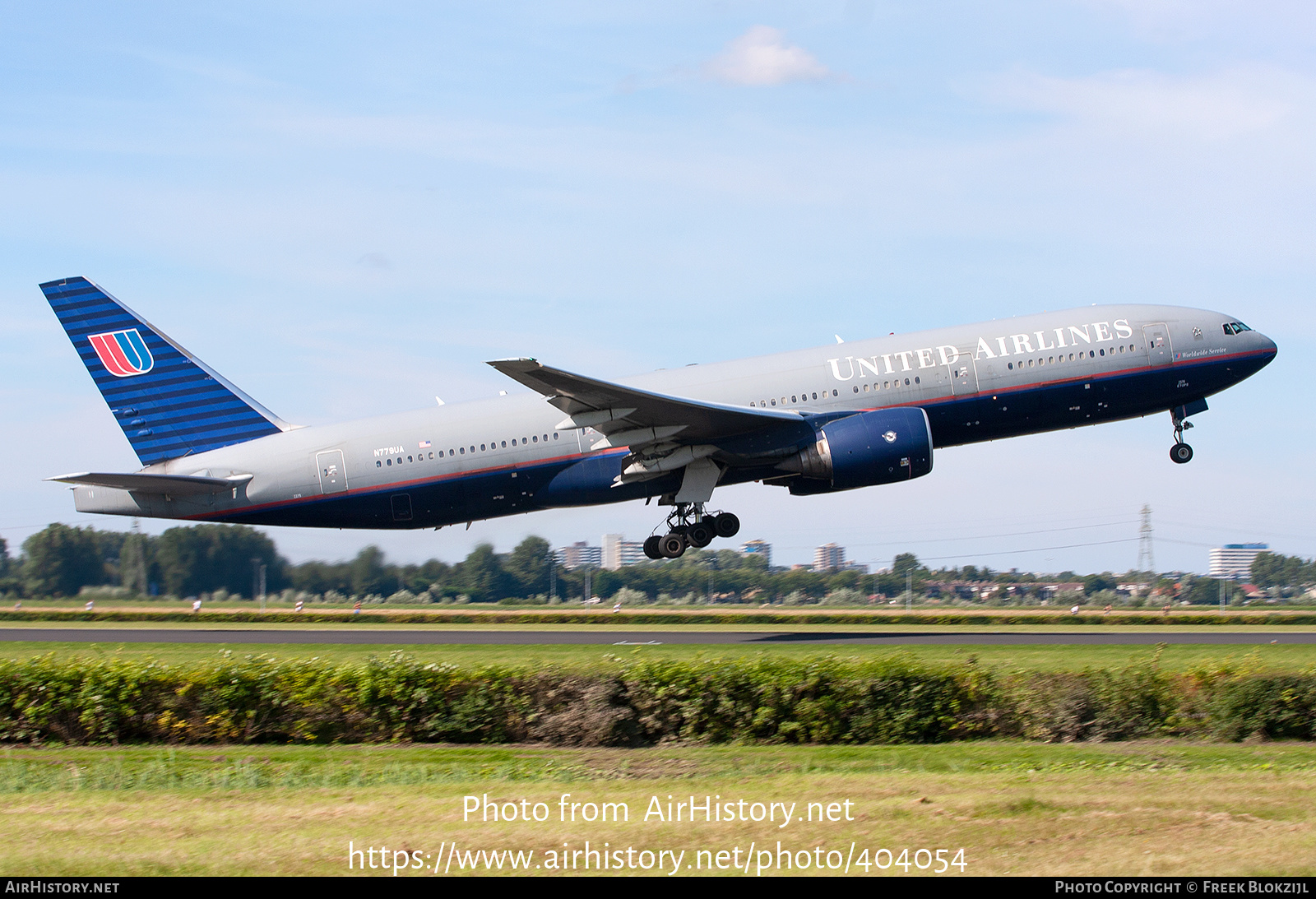 Aircraft Photo of N779UA | Boeing 777-222 | United Airlines | AirHistory.net #404054