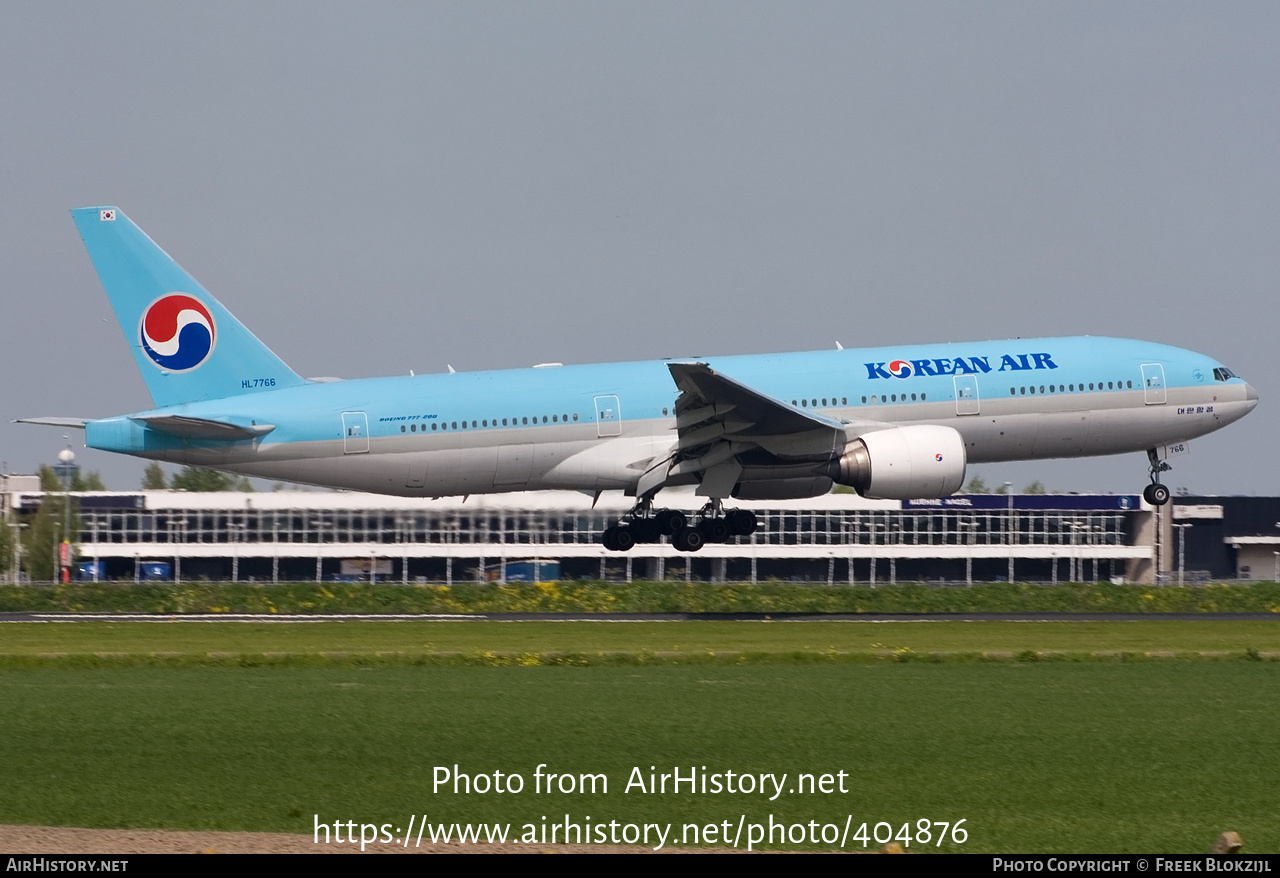 Aircraft Photo of HL7766 | Boeing 777-2B5/ER | Korean Air | AirHistory.net #404876