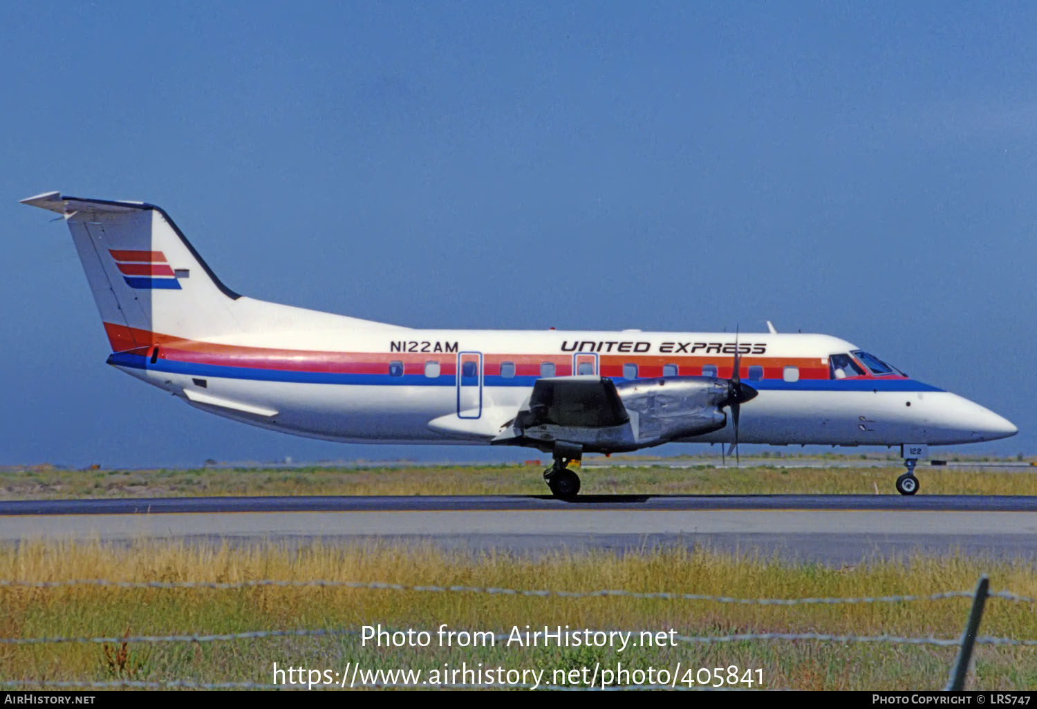 Aircraft Photo of N122AM | Embraer EMB-120RT Brasilia | United Express | AirHistory.net #405841