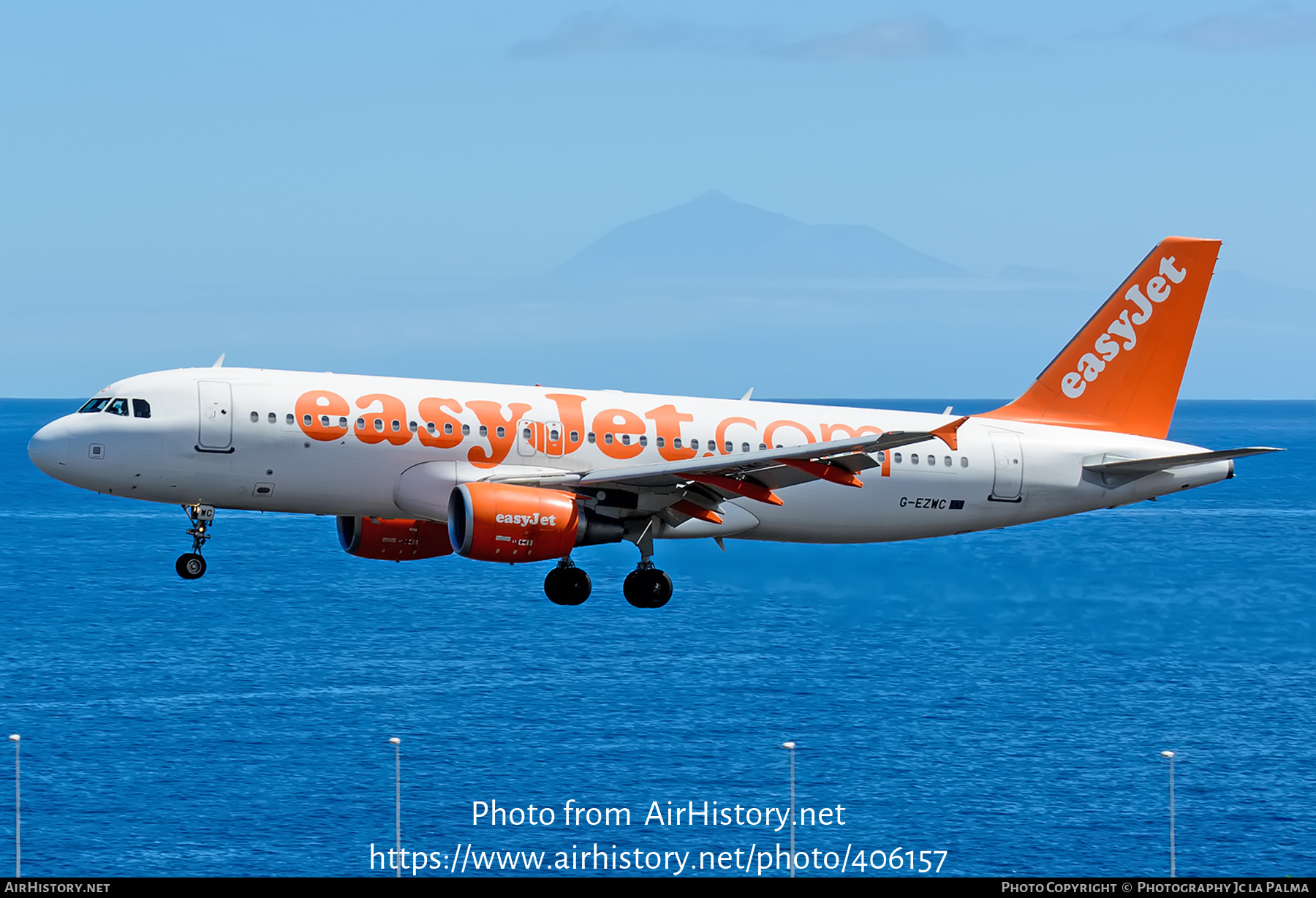 Aircraft Photo of G-EZWC | Airbus A320-214 | EasyJet | AirHistory.net #406157