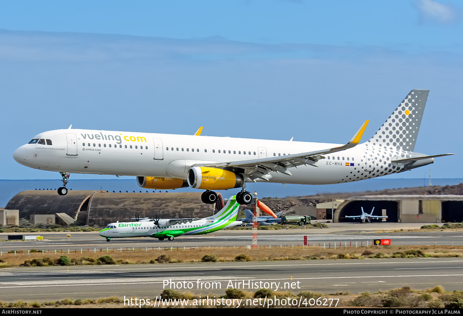 Aircraft Photo of EC-MHA | Airbus A321-231 | Vueling Airlines | AirHistory.net #406277