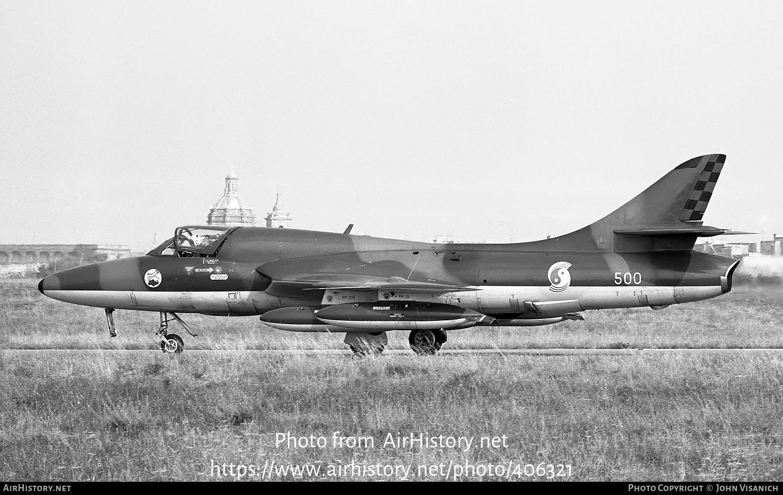 Aircraft Photo of 500 | Hawker Hunter T75 | Singapore - Air Force | AirHistory.net #406321