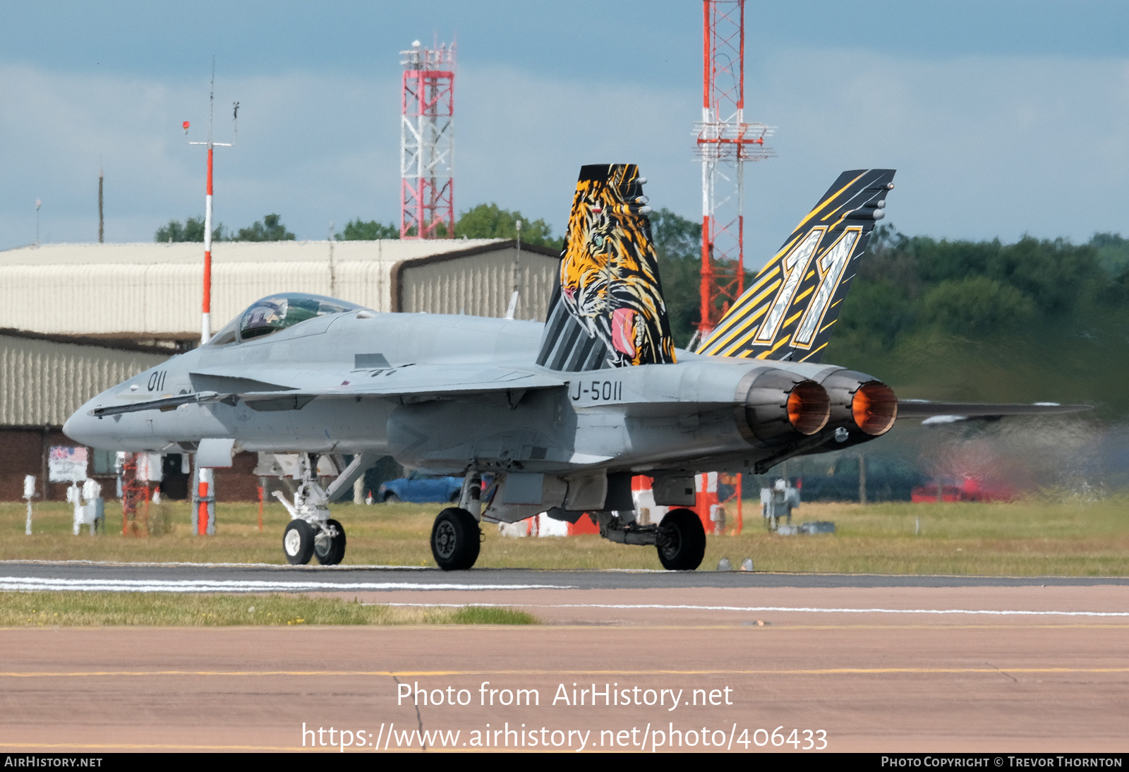 Aircraft Photo of J-5011 | McDonnell Douglas F/A-18C Hornet | Switzerland - Air Force | AirHistory.net #406433