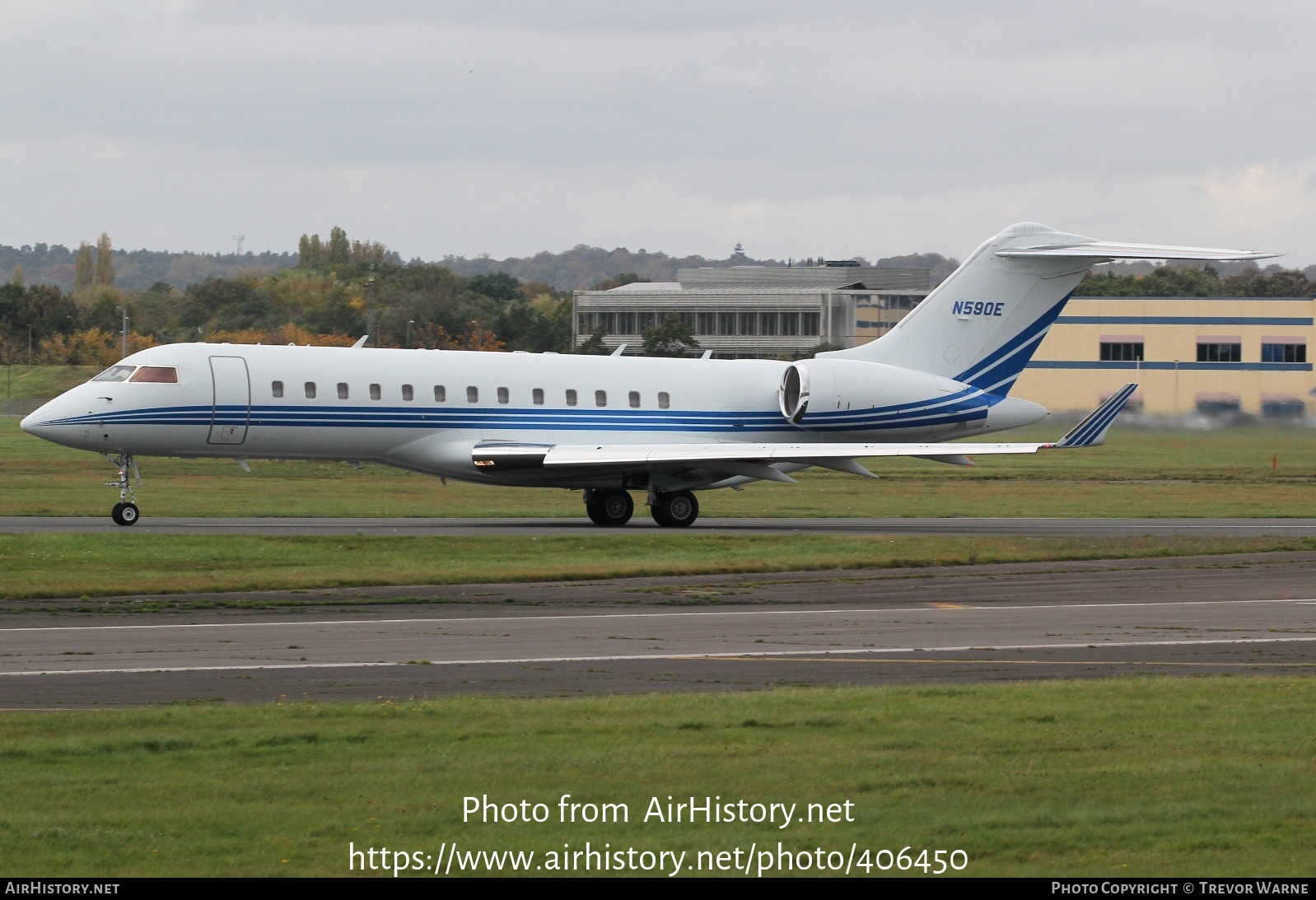 Aircraft Photo of N590E | Bombardier Global Express (BD-700-1A10) | AirHistory.net #406450