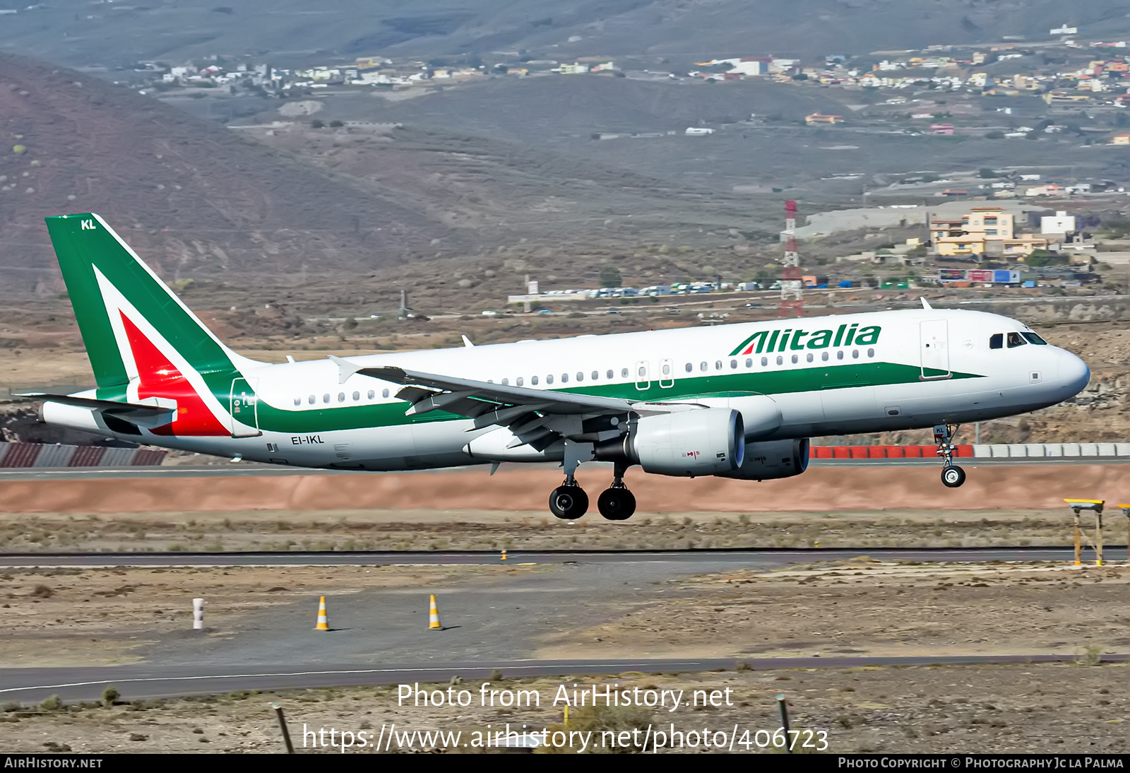 Aircraft Photo of EI-IKL | Airbus A320-214 | Alitalia | AirHistory.net #406723