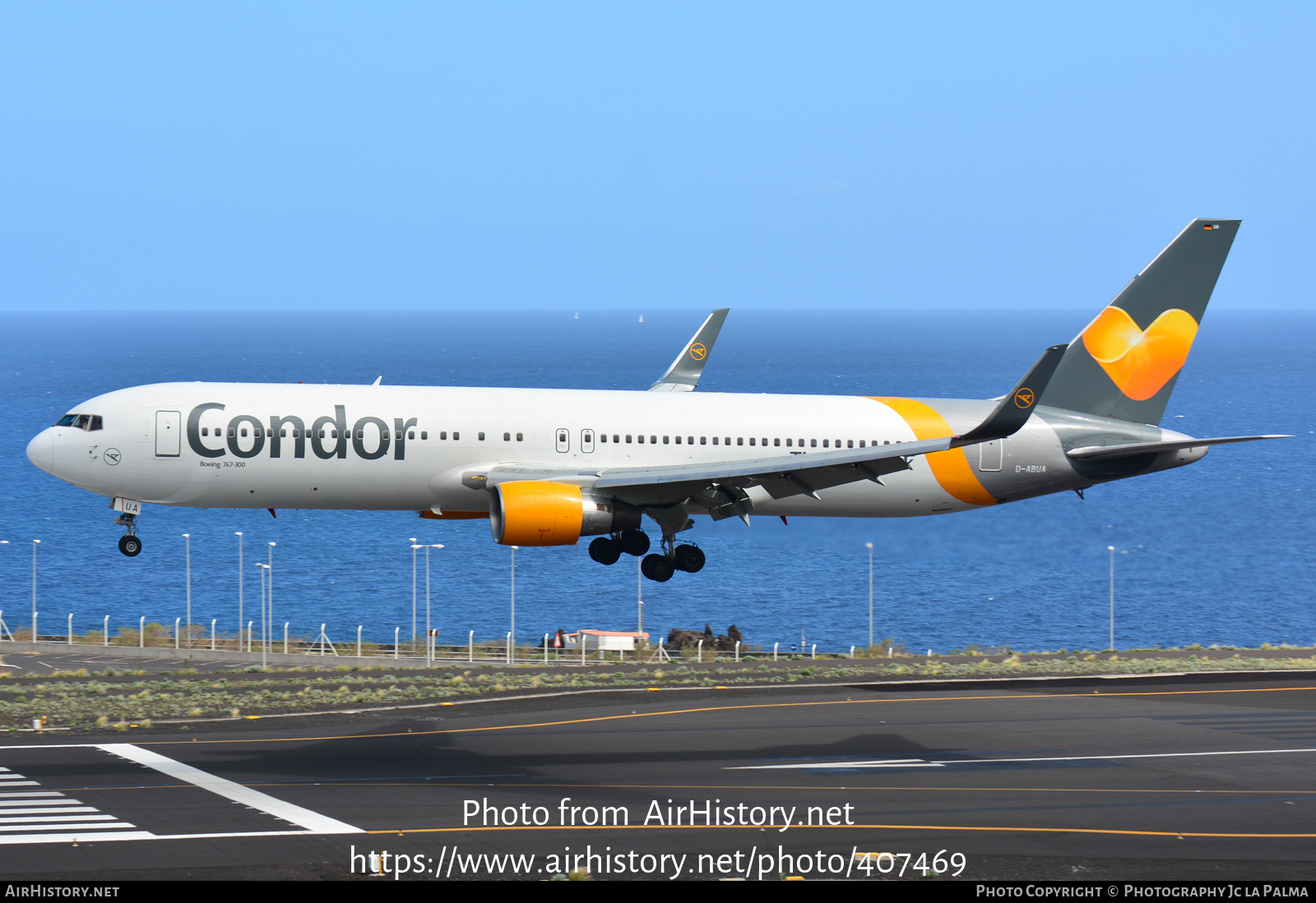 Aircraft Photo of D-ABUA | Boeing 767-330/ER | Condor Flugdienst | AirHistory.net #407469