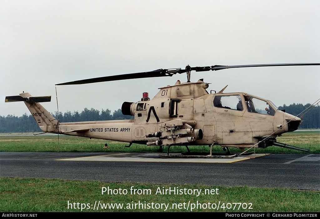 Aircraft Photo of 67-15701 / 0-15701 | Bell AH-1F Cobra (209) | USA - Army | AirHistory.net #407702