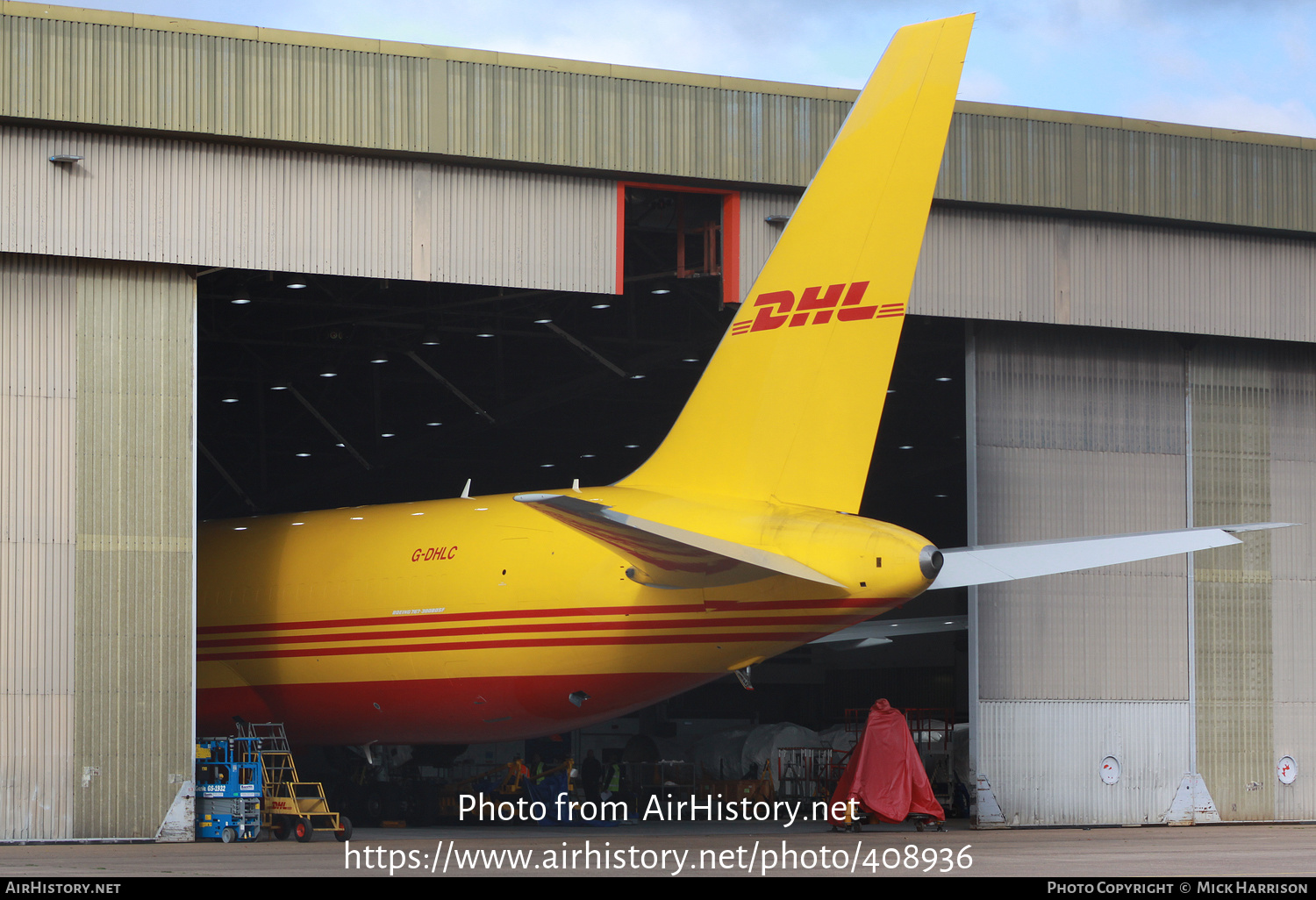 Aircraft Photo of G-DHLC | Boeing 767-323/ER(BDSF) | DHL International | AirHistory.net #408936