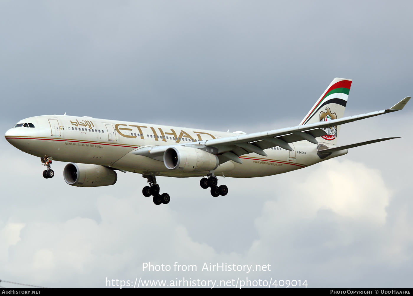 Aircraft Photo of A6-EYO | Airbus A330-243 | Etihad Airways | AirHistory.net #409014