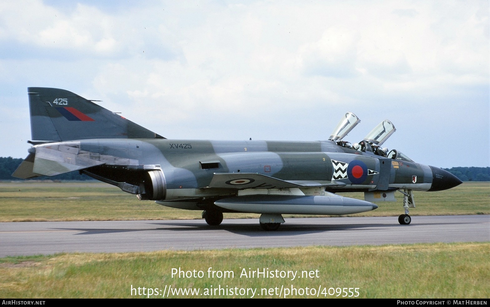 Aircraft Photo of XV425 | McDonnell Douglas F-4M Phantom FGR2 | UK - Air Force | AirHistory.net #409555