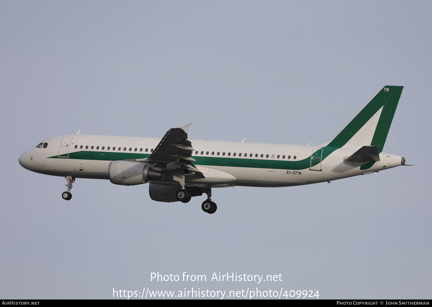 Aircraft Photo of EI-DTN | Airbus A320-216 | AirHistory.net #409924