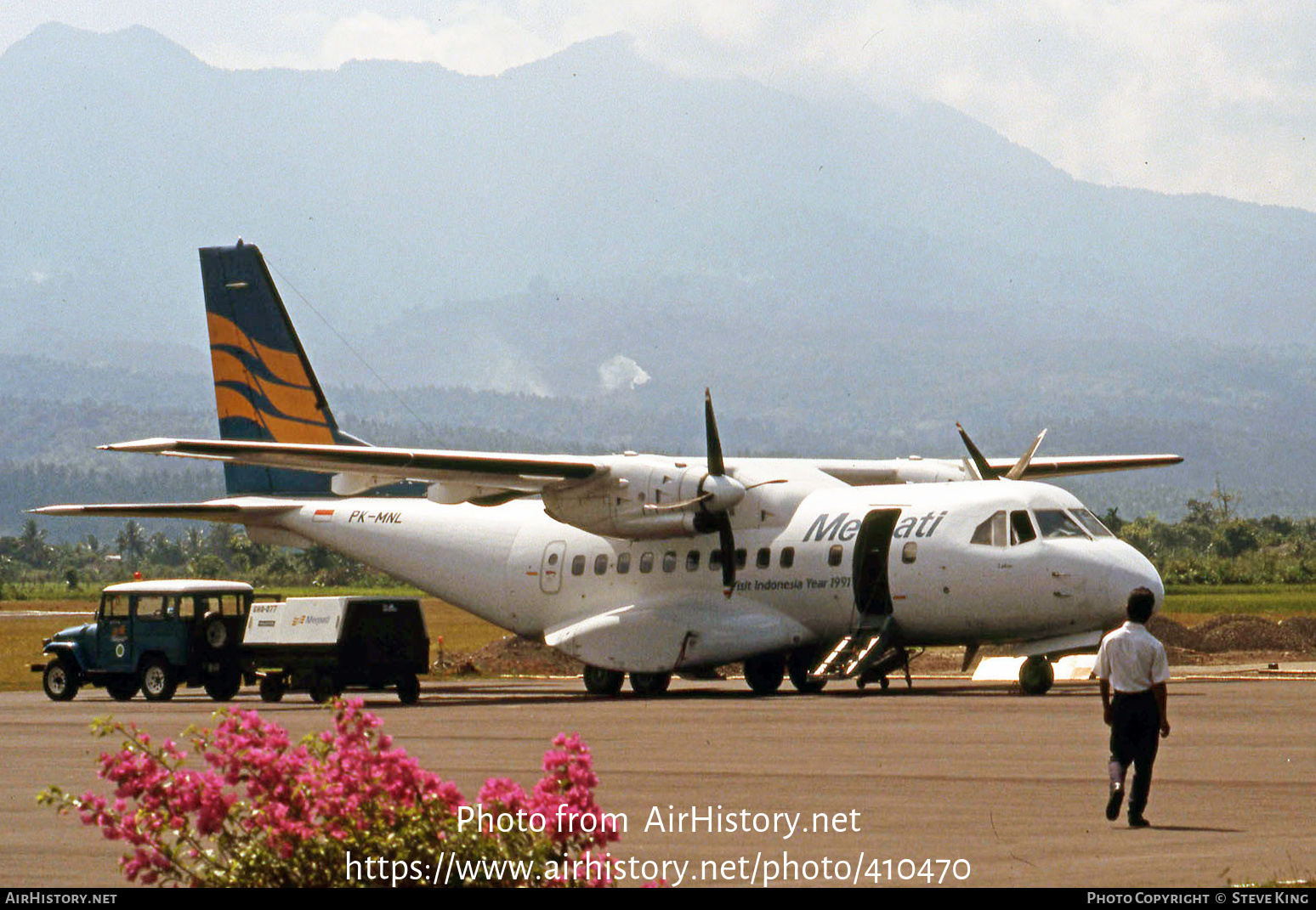 Aircraft Photo of PK-MNL | CASA/IPTN CN235-100 | Merpati Nusantara Airlines | AirHistory.net #410470