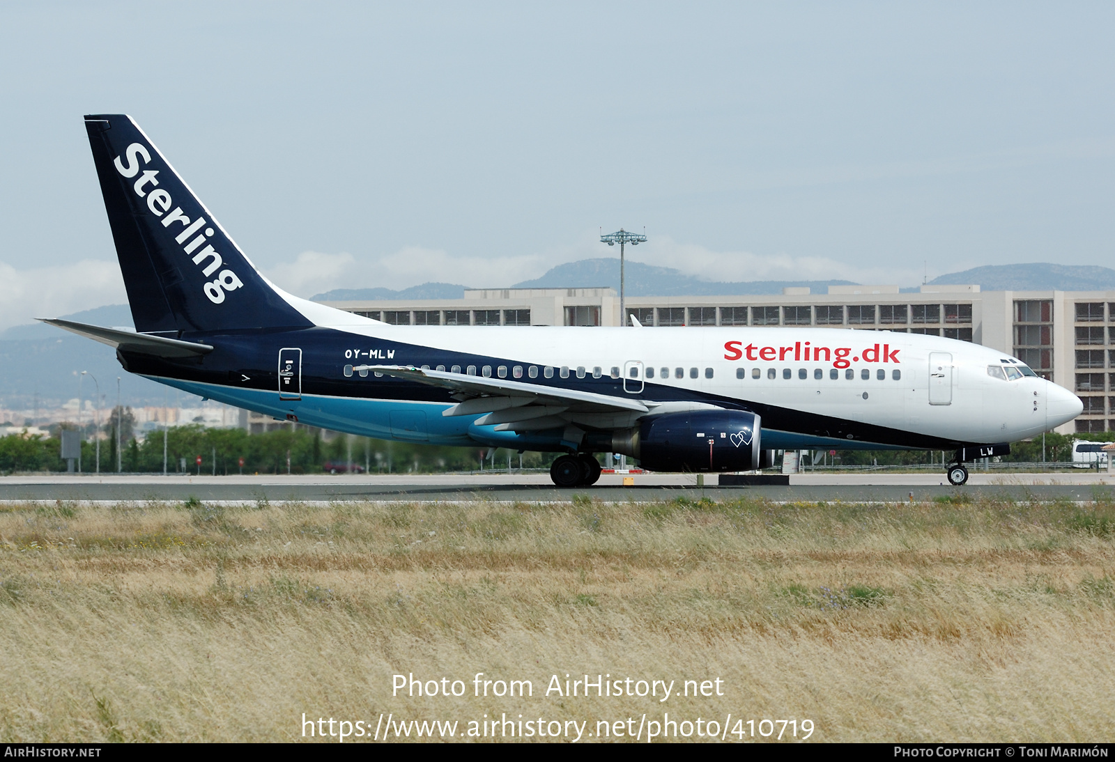 Aircraft Photo of OY-MLW | Boeing 737-73S | Sterling Airlines | AirHistory.net #410719