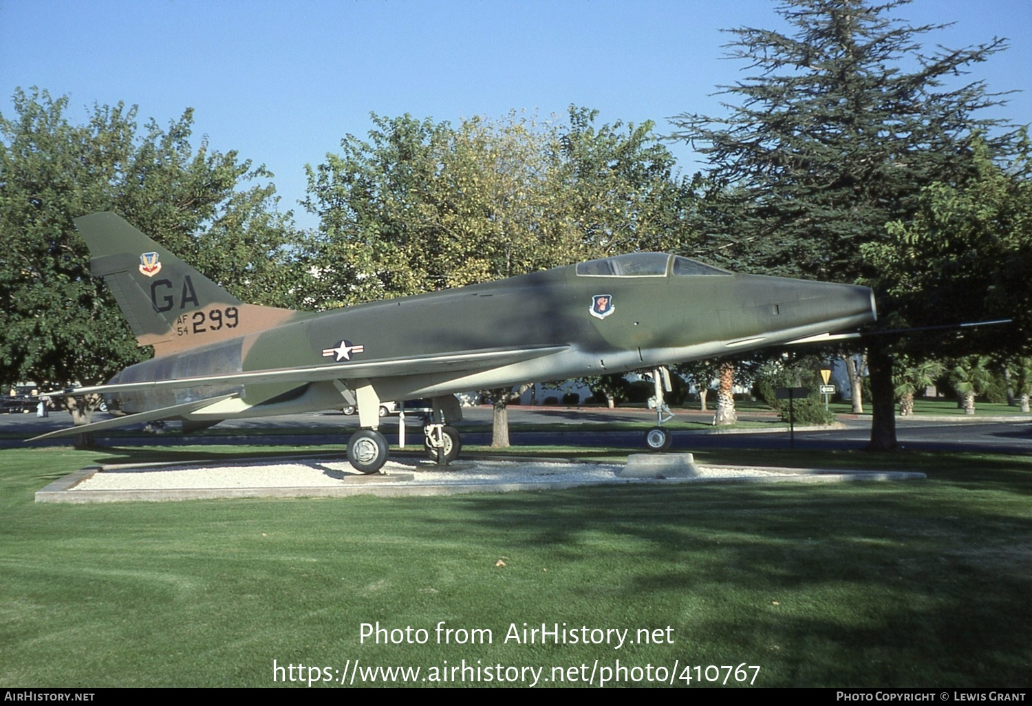 Aircraft Photo of 54-2299 / AF54-299 | North American F-100D Super Sabre | USA - Air Force | AirHistory.net #410767