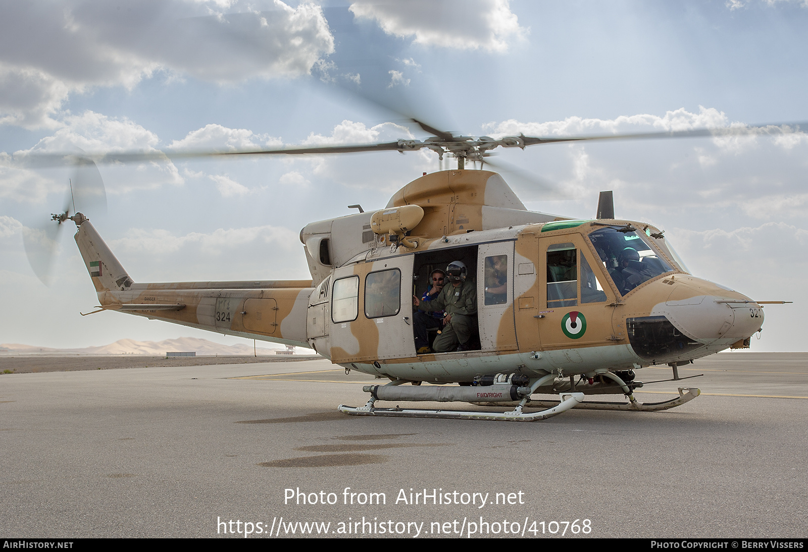 Aircraft Photo of 324 | Agusta AB-412SP | United Arab Emirates - Air Force | AirHistory.net #410768