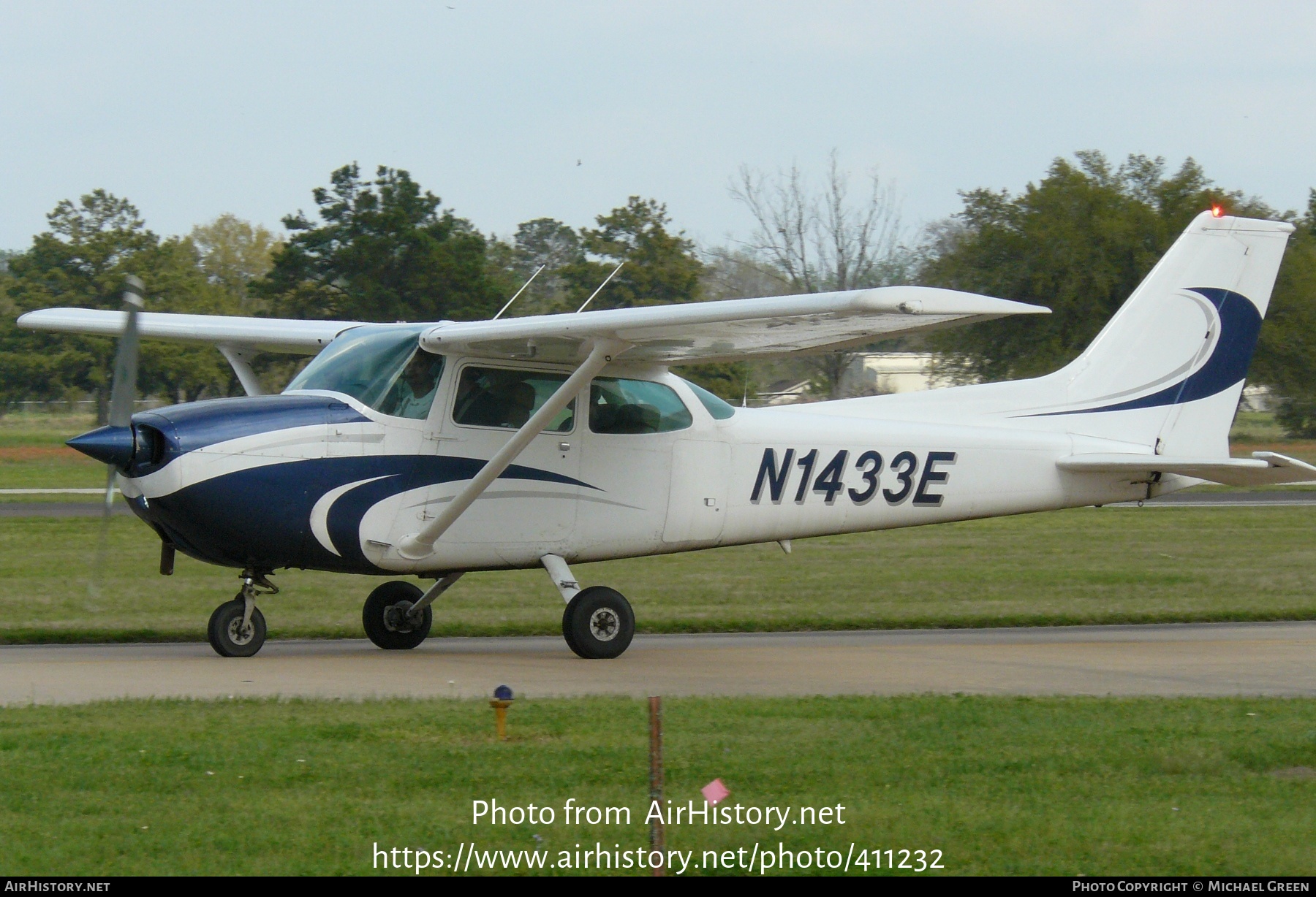 Aircraft Photo of N1433E | Cessna 172N Skyhawk | AirHistory.net #411232