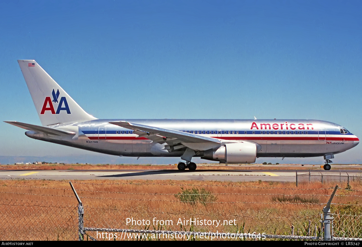 Aircraft Photo of N327AA | Boeing 767-223(ER) | American Airlines | AirHistory.net #411645