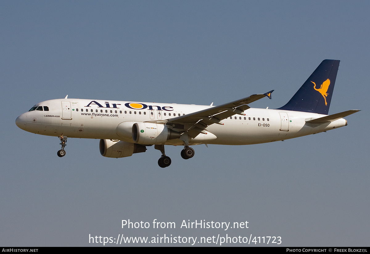 Aircraft Photo of EI-DSO | Airbus A320-214 | Air One | AirHistory.net #411723