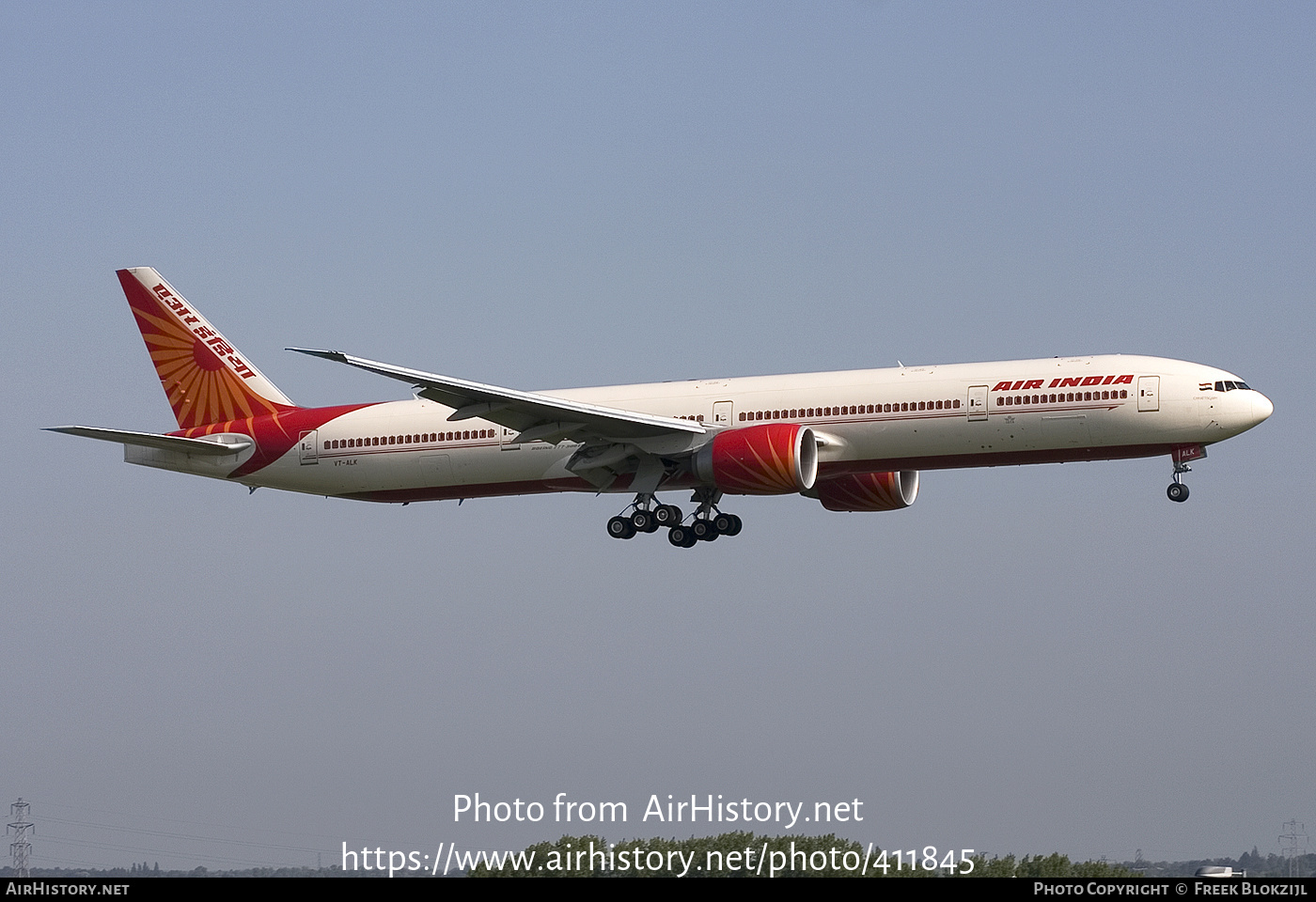 Aircraft Photo of VT-ALK | Boeing 777-337/ER | Air India | AirHistory.net #411845