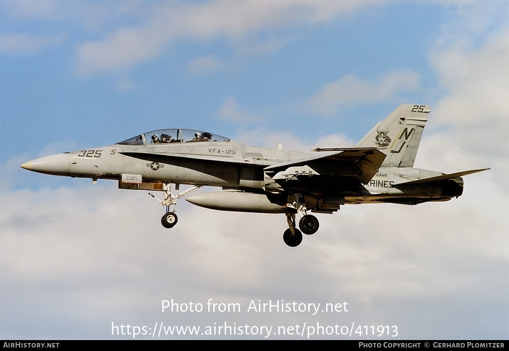 Aircraft Photo of 162850 | McDonnell Douglas F/A-18B Hornet | USA - Marines | AirHistory.net #411913