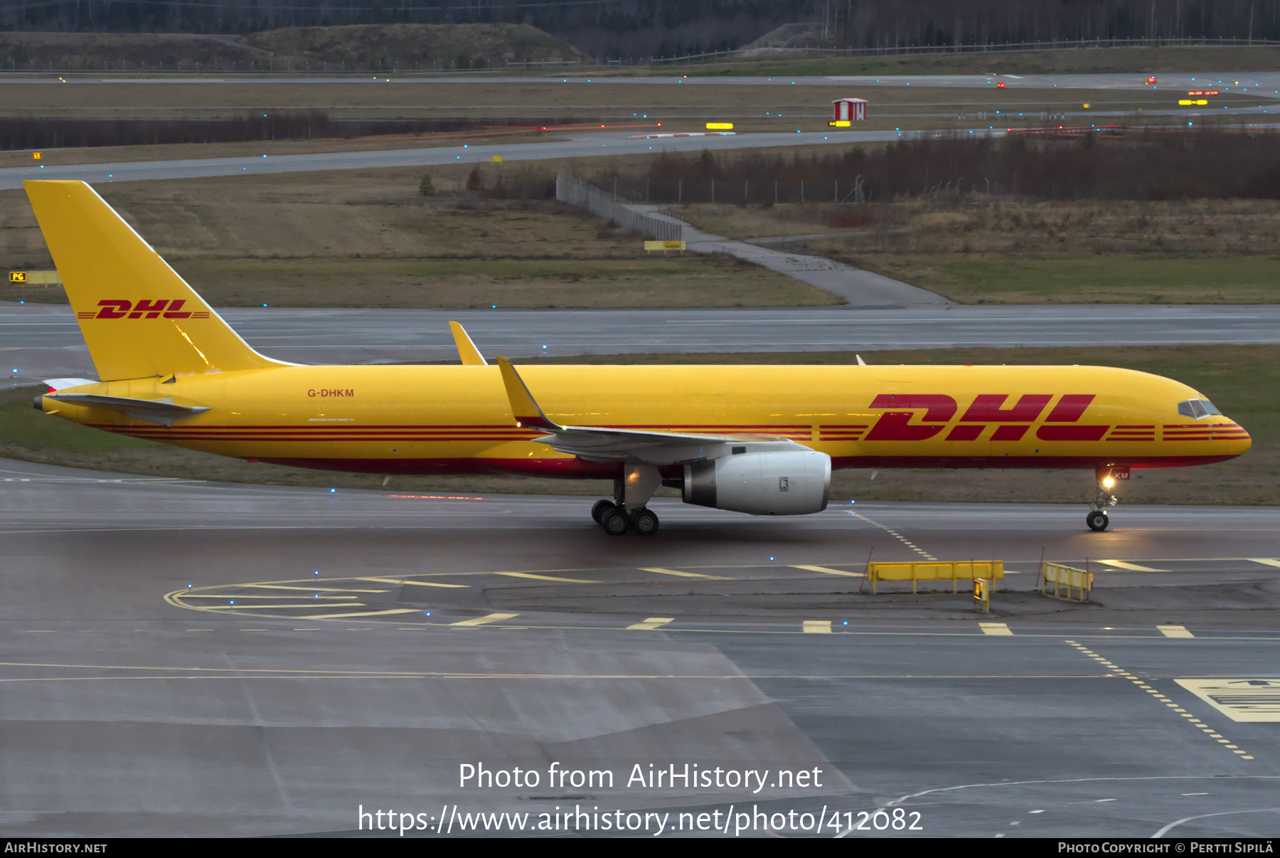 Aircraft Photo of G-DHKM | Boeing 757-223(PCF) | DHL International | AirHistory.net #412082