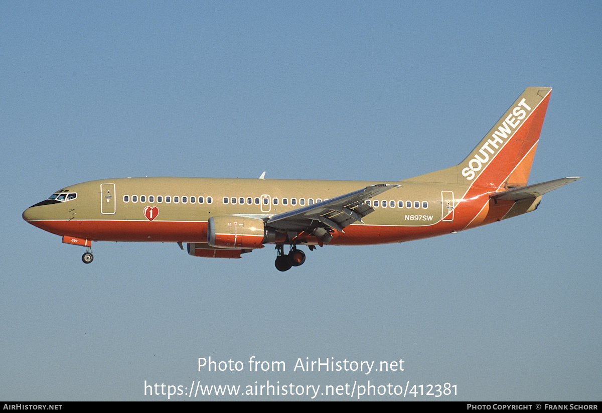 Aircraft Photo of N697SW | Boeing 737-3T0 | Southwest Airlines | AirHistory.net #412381