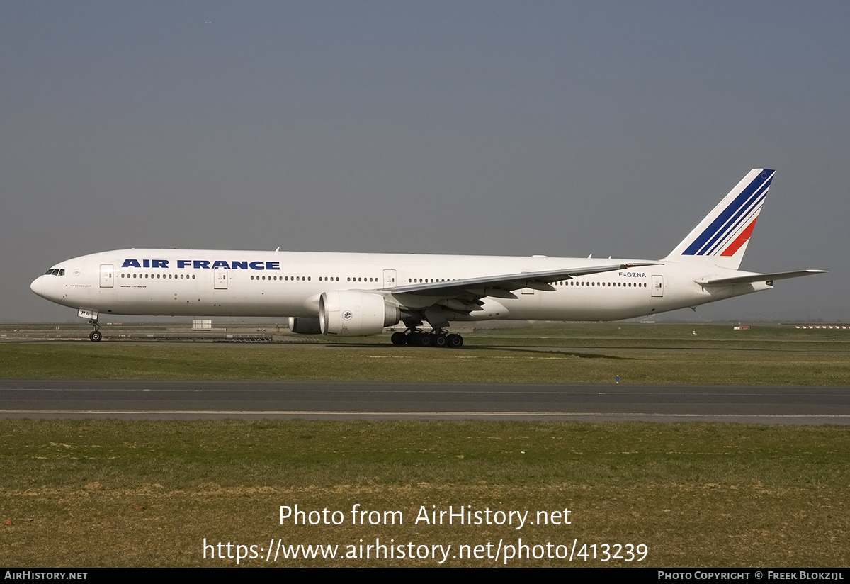 Aircraft Photo of F-GZNA | Boeing 777-328/ER | Air France | AirHistory.net #413239