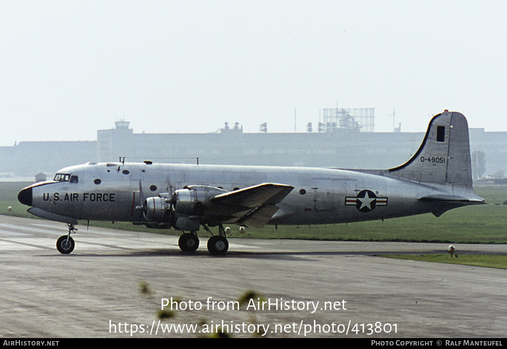 Aircraft Photo of 44-9051 / 0-49051 | Douglas C-54E Skymaster | USA - Air Force | AirHistory.net #413801