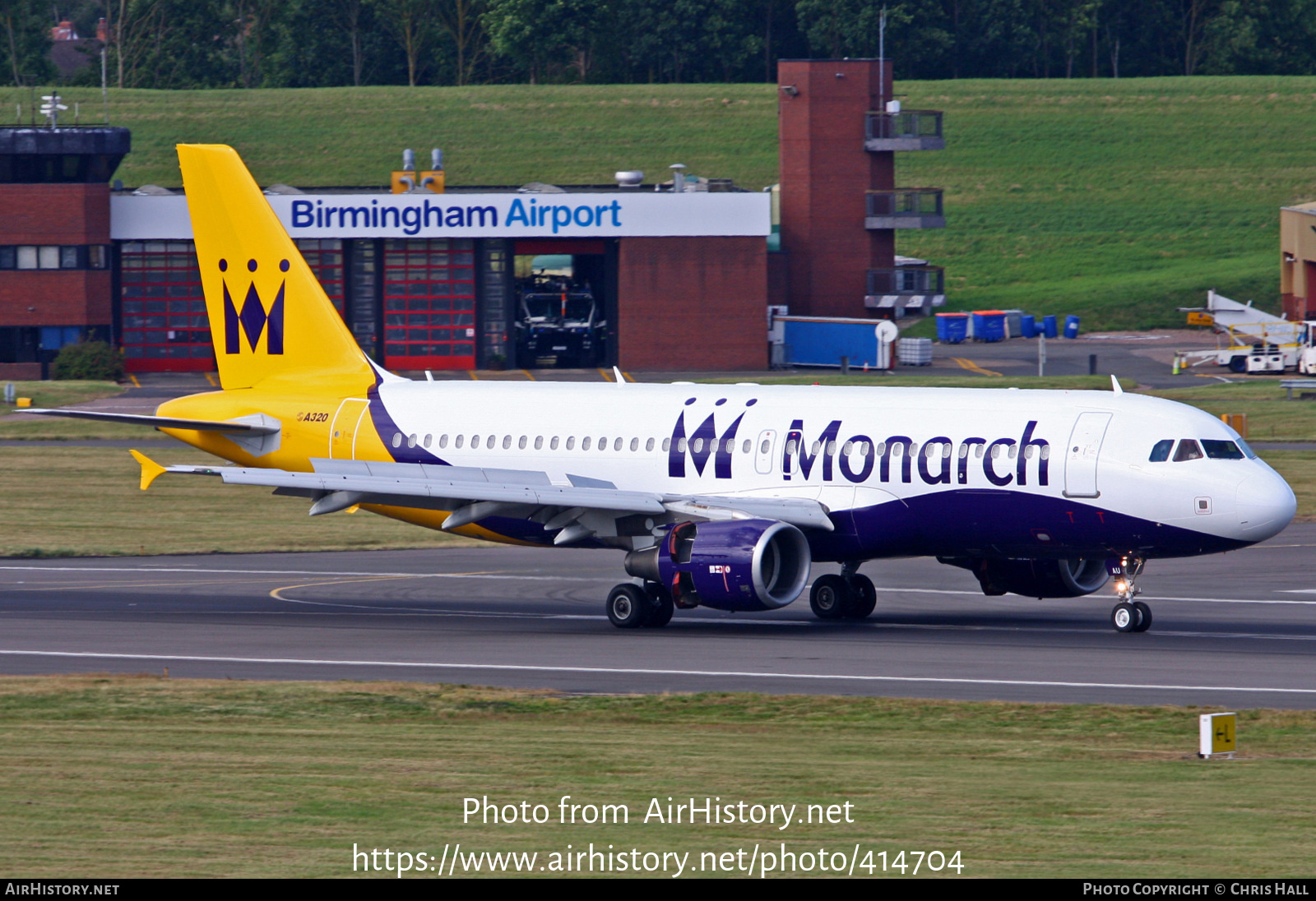 Aircraft Photo of G-ZBAU | Airbus A320-214 | Monarch Airlines | AirHistory.net #414704