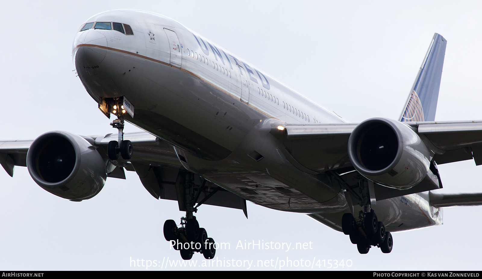 Aircraft Photo of N217UA | Boeing 777-222/ER | United Airlines | AirHistory.net #415340