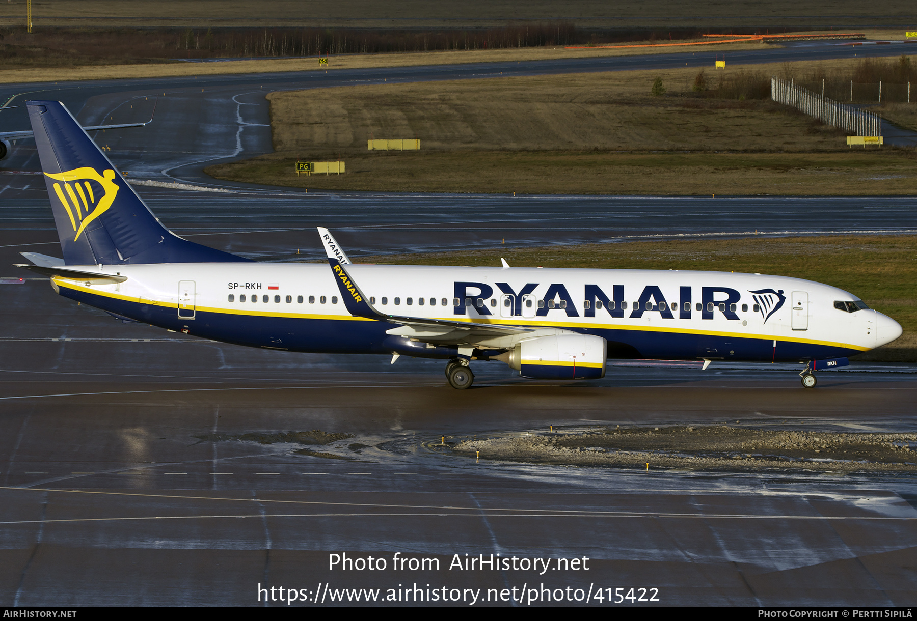 Aircraft Photo of SP-RKH | Boeing 737-800 | Ryanair | AirHistory.net #415422