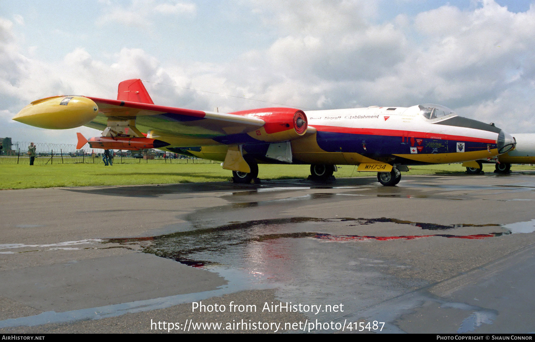 Aircraft Photo of WH734 | English Electric Canberra B(TT)2 | UK - Air Force | AirHistory.net #415487