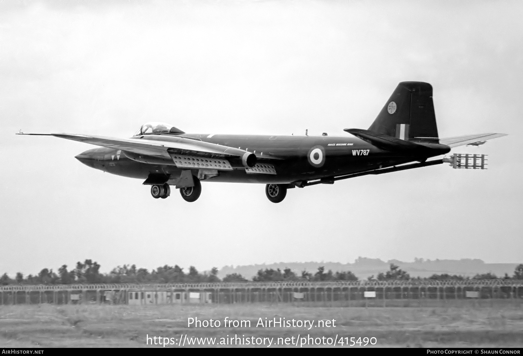 Aircraft Photo of WV787 | English Electric Canberra B(I)8 | UK - Air Force | AirHistory.net #415490