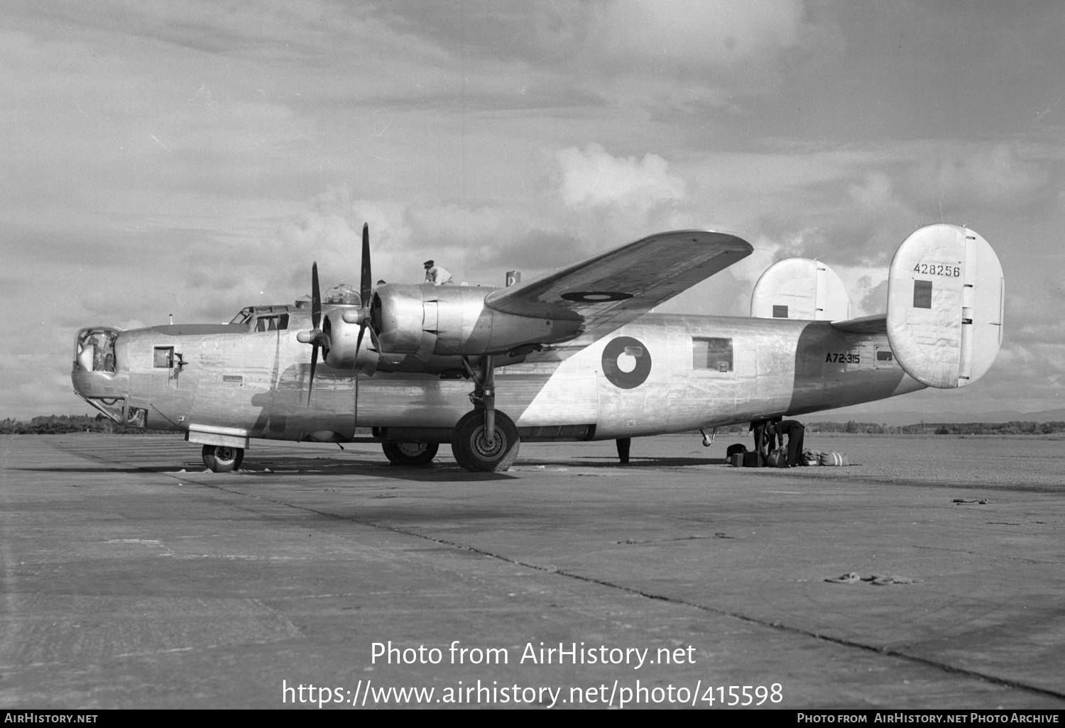 Aircraft Photo of A72-315 / 428256 | Consolidated B-24J Liberator | Australia - Air Force | AirHistory.net #415598