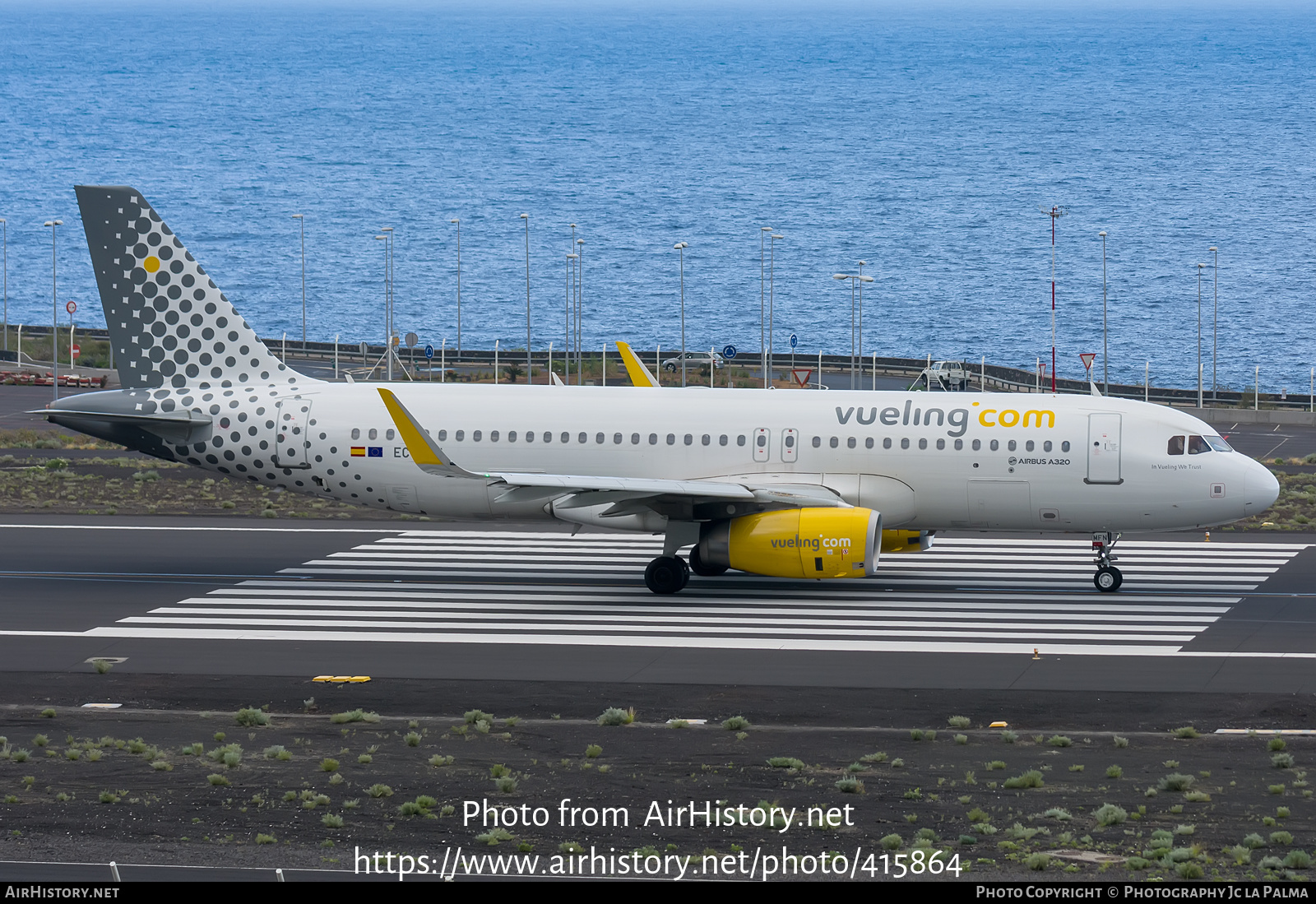 Aircraft Photo of EC-MFN | Airbus A320-232 | Vueling Airlines | AirHistory.net #415864