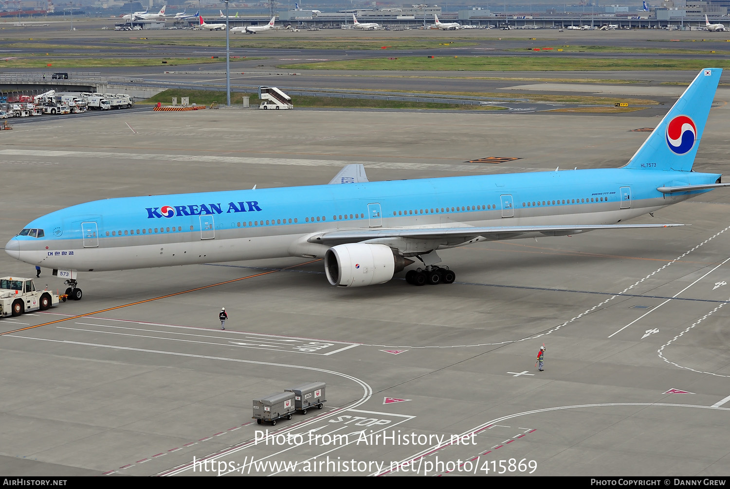 Aircraft Photo of HL7573 | Boeing 777-3B5 | Korean Air | AirHistory.net #415869