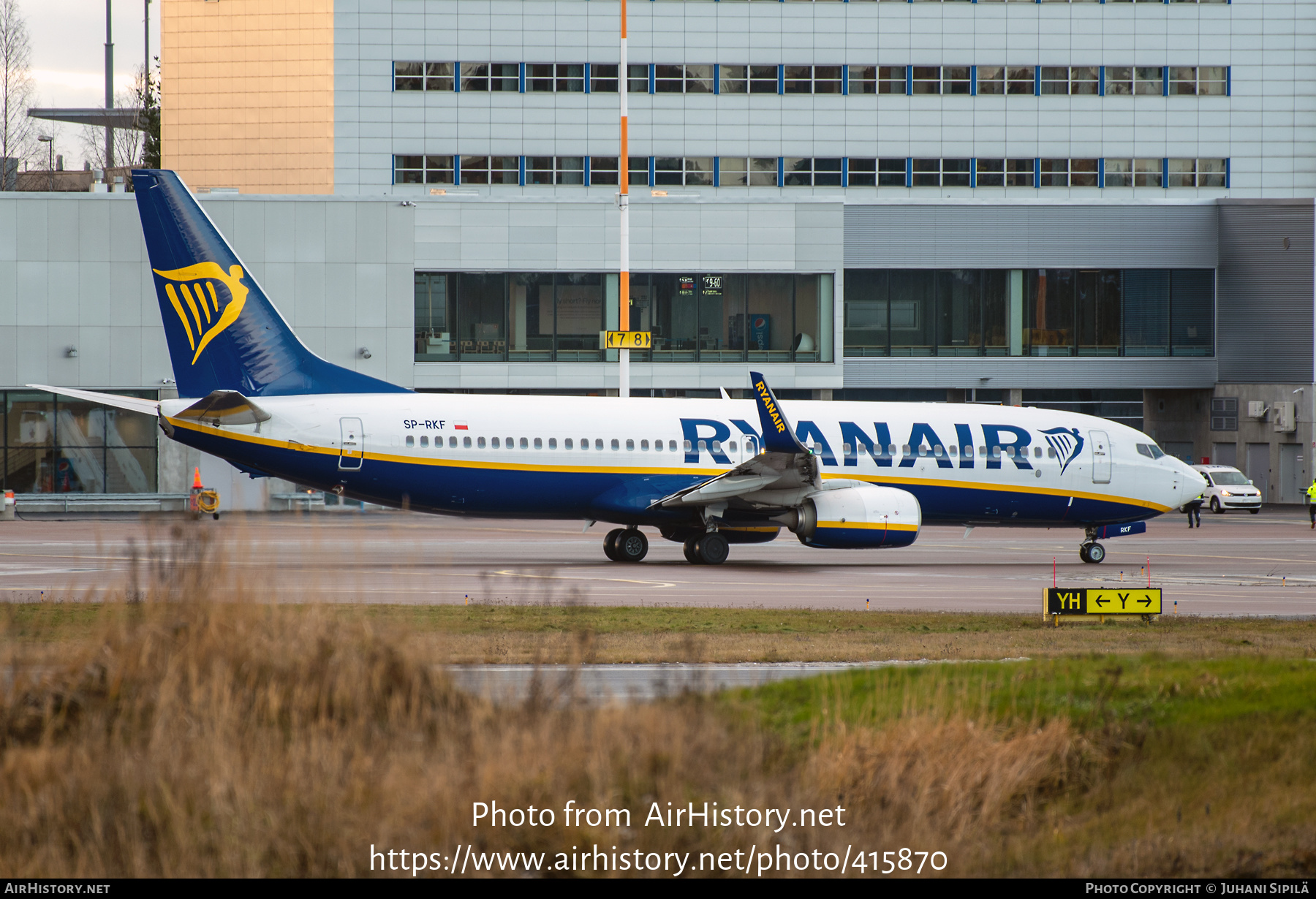 Aircraft Photo of SP-RKF | Boeing 737-800 | Ryanair | AirHistory.net #415870