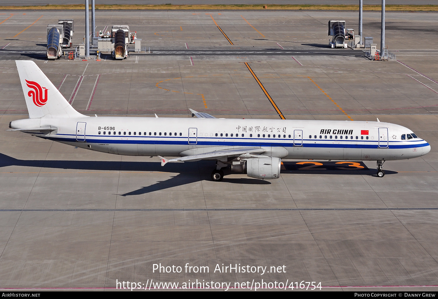 Aircraft Photo of B-6596 | Airbus A321-213 | Air China | AirHistory.net #416754