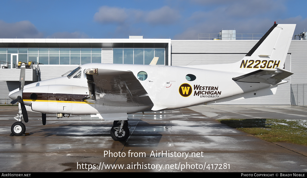 Aircraft Photo of N223CH | Beech B90 King Air | Western Michigan University - WMU | AirHistory.net #417281